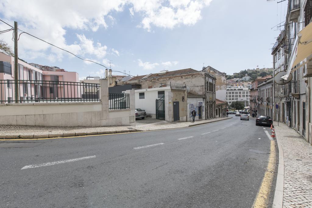 Cozy Apartment With Castel View Lisbon Exterior photo