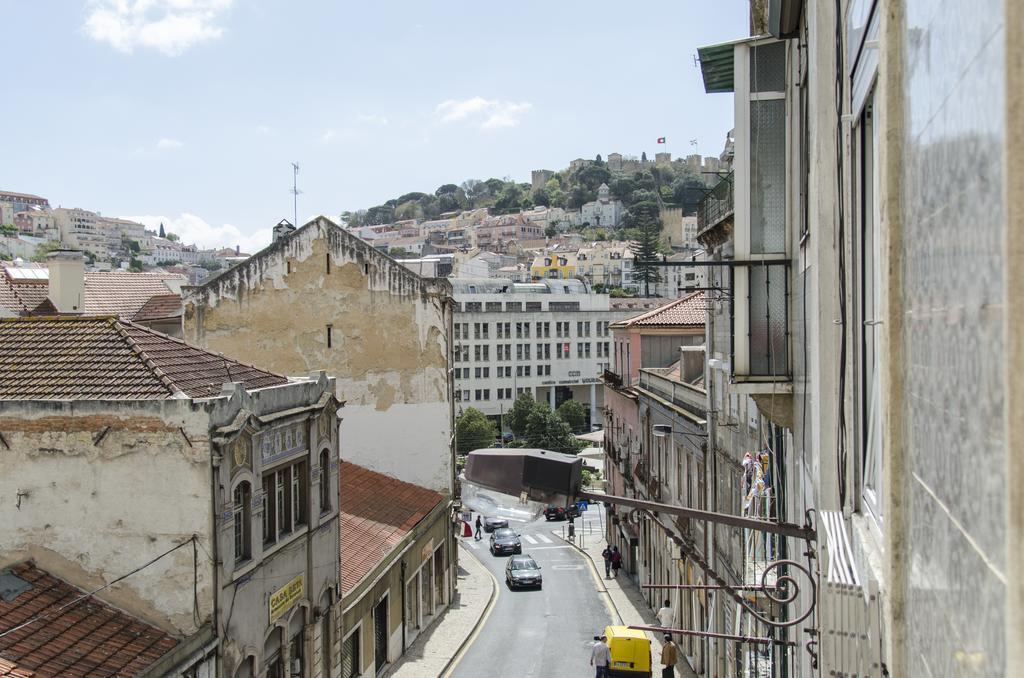 Cozy Apartment With Castel View Lisbon Exterior photo